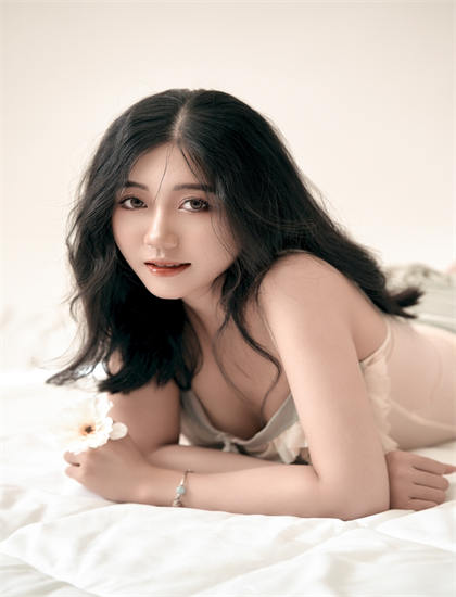 欢颜2023同类型作品对比：风格差异与特色比较